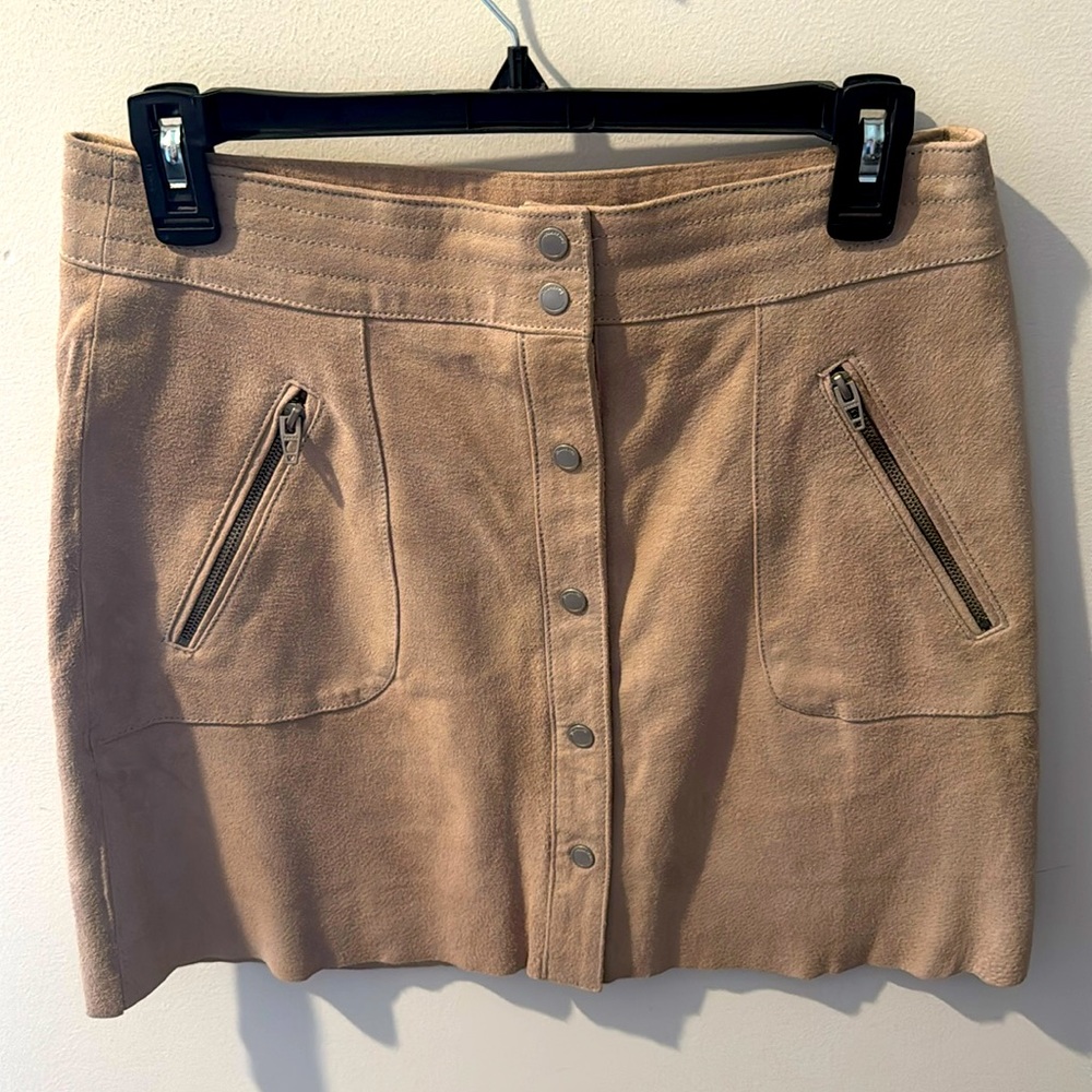 Suede miniskirt 
BlankNYC